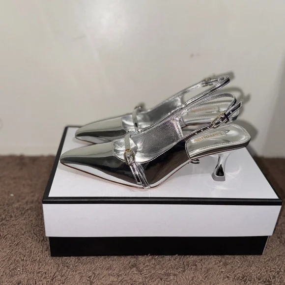 Larroude Ines Silver Women's Pumps size 6.5 - Picture 2 of 7